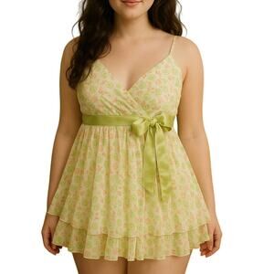 Sanctuary Floral Pleated Babydoll Top (Size M, NWT)